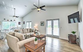 Tampa House With Patio, Near Downtown And Beaches!